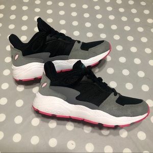 Adidas women’s shoes